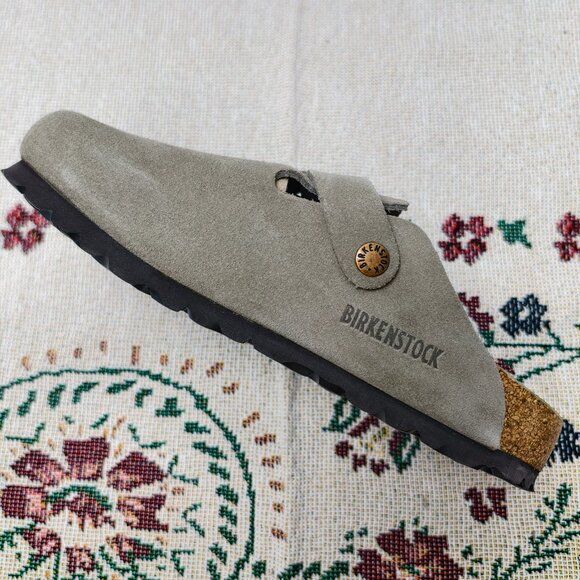 NWT Women's Taupe Suede Birkenstock Boston Shoes - Narrow Fit - Picture 5 of 7